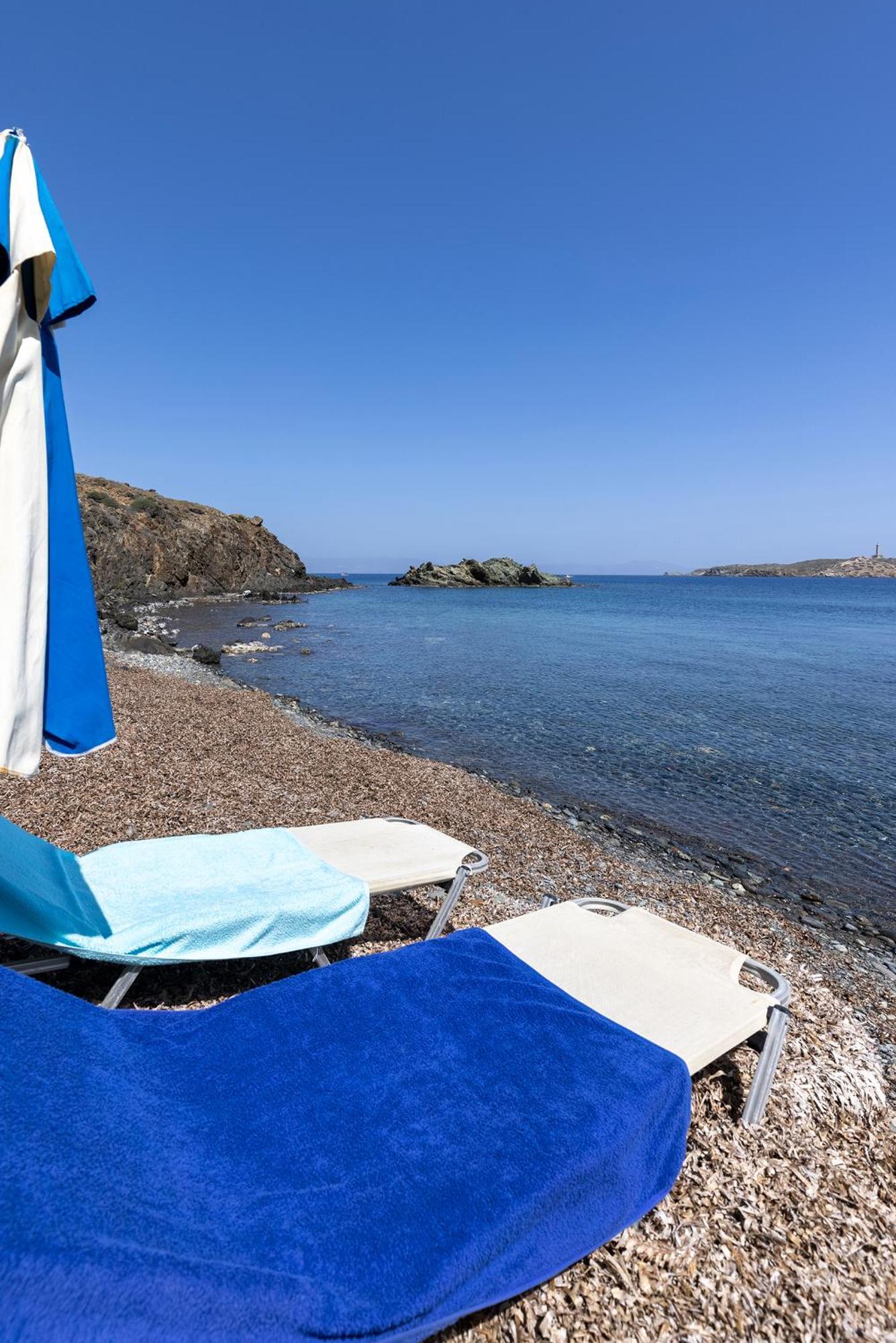 Aegean View - Seaside Apartment In Syros アゾリムノス エクステリア 写真